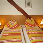 Schloss Manndorf Gaestehaus * Kotschach-Mauthen