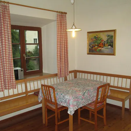 Schloss Manndorf Gaestehaus Kotschach-Mauthen