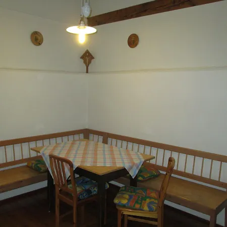 Schloss Manndorf Gaestehaus Апартаменты Kotschach-Mauthen