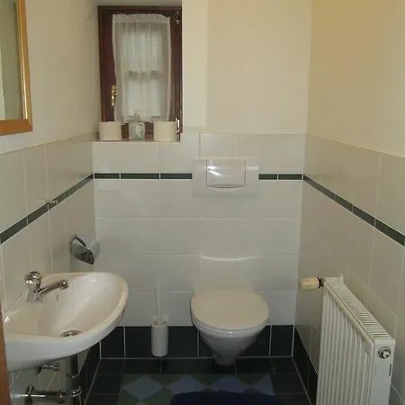 Schloss Manndorf Gaestehaus * Kotschach-Mauthen