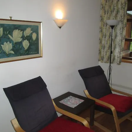 Апартаменты Schloss Manndorf Gaestehaus Kotschach-Mauthen