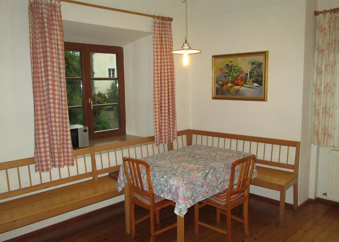 Schloss Manndorf Gaestehaus Kotschach-Mauthen