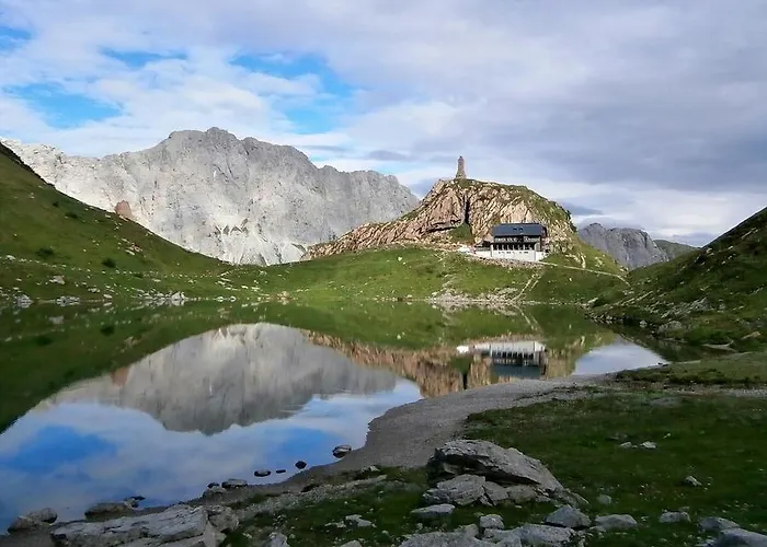 Schloss Manndorf Gaestehaus * Kotschach-Mauthen